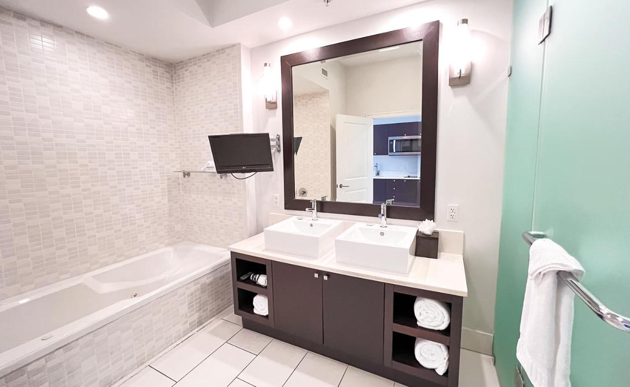 Modern Private Studio - King Bed, Jacuzzi, Balcony And Pool Aparthotel Miami Exterior foto
